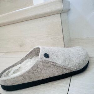 Cozy Birkenstock Gray Slipper / Clogs MAKE OFFER